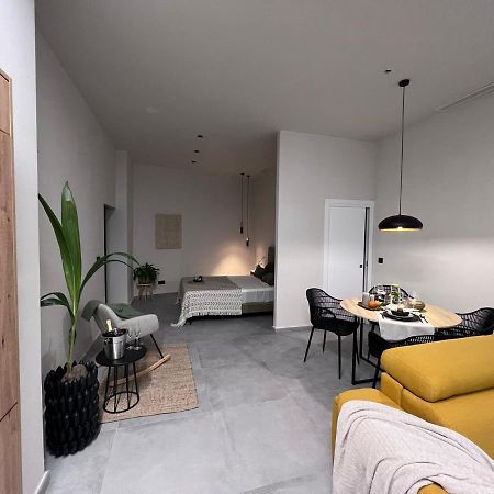 Nordik Apartment บาเลนเซีย ภายนอก รูปภาพ