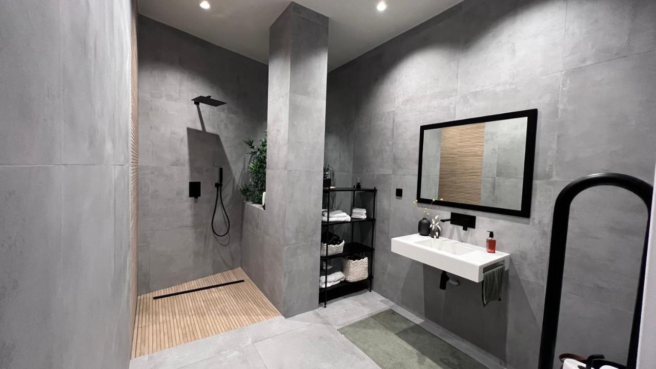 Nordik Apartment บาเลนเซีย ภายนอก รูปภาพ