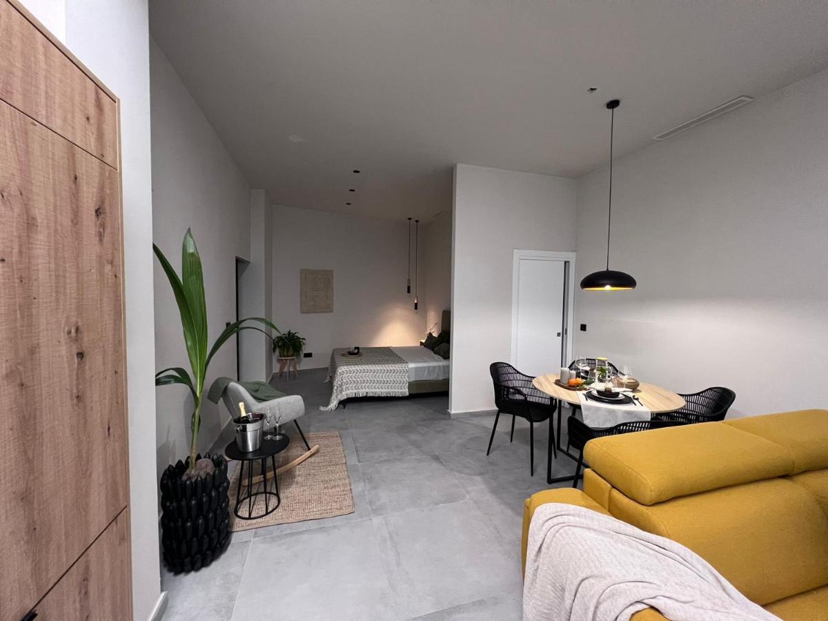 Nordik Apartment บาเลนเซีย ภายนอก รูปภาพ