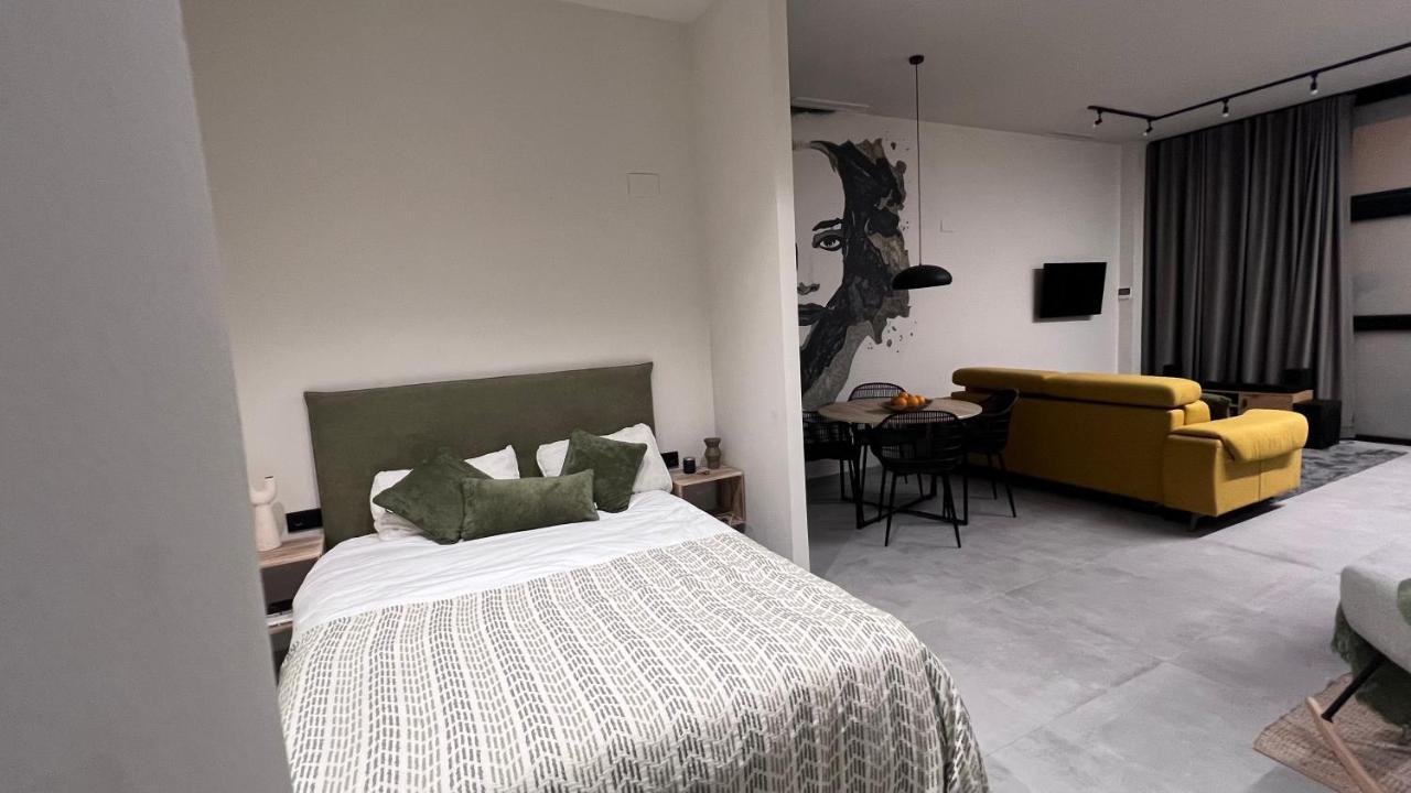 Nordik Apartment บาเลนเซีย ภายนอก รูปภาพ