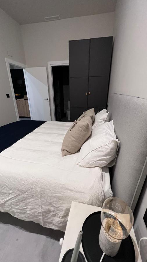 Nordik Apartment บาเลนเซีย ภายนอก รูปภาพ