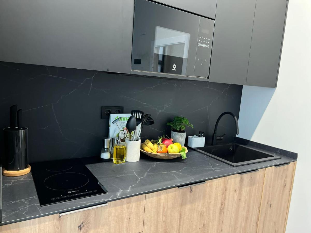 Nordik Apartment บาเลนเซีย ภายนอก รูปภาพ