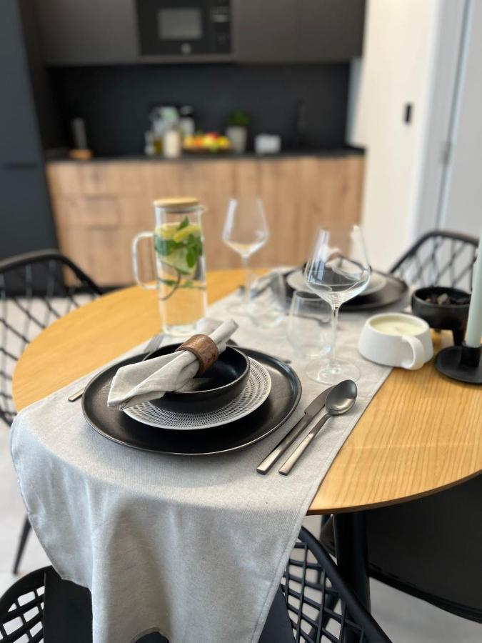 Nordik Apartment บาเลนเซีย ภายนอก รูปภาพ